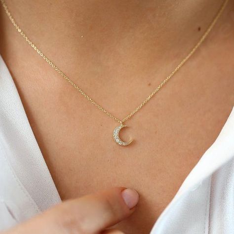 $325.00 Lockets Gold, Moon Locket, Jewelry Necklace Simple, Pretty Jewelry Necklaces, Product Shoot, Gold Rings Fashion, Dress Indian, Rings Fashion, Gold Locket