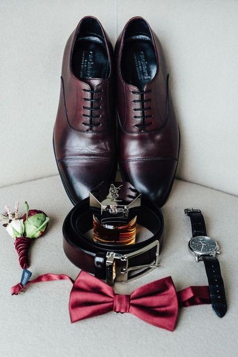 Groomsmen Wedding Photos, خواتم خطوبة, Groom Photoshoot, Groomsmen Photos, Groom Accessories, Wedding Details Photography, Groom Shoes, Wedding Photography Styles, Professional Wedding Photography