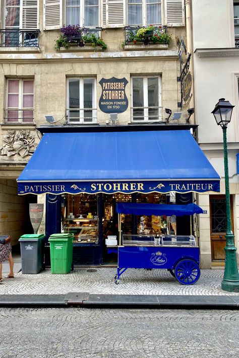 Stohrer Paris, Greed Aesthetic, Old Bakery, Coffee And Croissants, Paris Bakery, Sunday Morning Coffee, European Cafe, Cafe Paris, Tavern On The Green