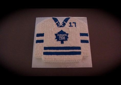 Hockey Jersey Cake, Hockey Cupcakes, Jersey Cake, Toronto Maple Leafs Hockey, Maple Leafs Hockey, Buttercream Cakes, Pink Cupcakes, Toronto Maple, Toronto Maple Leafs