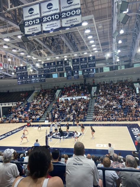 College Volleyball Aesthetic, Penn State Aesthetic, Aau Volleyball, Penn State Volleyball, Hannah Core, College Volleyball, College Athlete, Devney Perry, Vision Bored