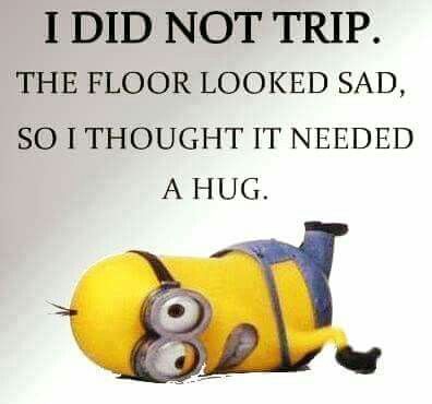 The floor needed a hug. Minions What, Funny People Falling, Hug Cartoon, No Bad Vibes, Down Quotes, Funny Minion Memes, Minion Pictures, Minion Jokes, Funny Minion Quotes