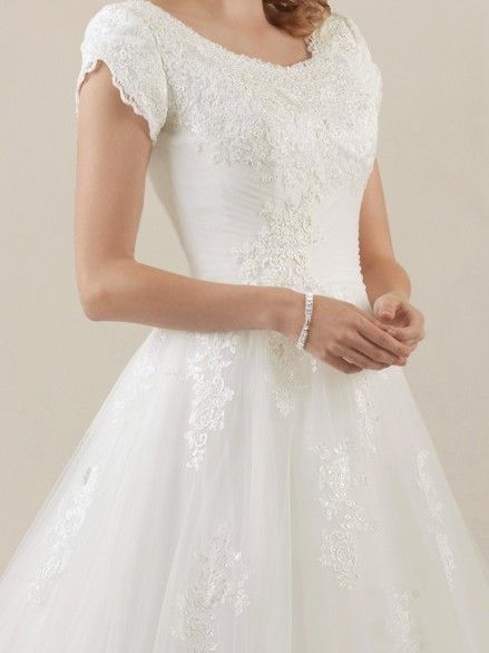 Elegant Wedding Dress With Short Sleeves, Wedding Dresses A Line Short Sleeves, Short Sleeve Embroidered Wedding Dress, Unique Wedding Dresses With Sleeves, Short Sleeve Wedding Dresses, White Frocks, Fall Wedding Dress Sleeves, Half Sleeve Wedding Dress, Wedding Frocks