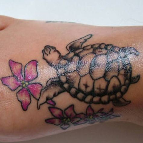 Turtle Cute Turtle Tattoo, Volleyball Cake, Turtle Tattoos, Turtle Tattoo Designs, Foot Tattoos For Women, Hawaiian Tattoo, Turtle Tattoo, Tattoo Life, Foot Tattoo