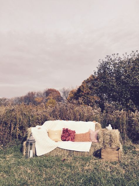 Fall mini session hay bales family leaf filter pillows red orange yellow fall scenery candles trees crates mums photography photos sky outdoors Fall Pictures Props, Hayride Photoshoot, Fall Photoshoot Hay Bales, Thanksgiving Mini Photo Session, Thanksgiving Mini Session, Fall Photo Backdrop Ideas Outdoor, Fall Photography Set Up, Hay Bales Photoshoot, Fall Outdoor Photoshoot Setup