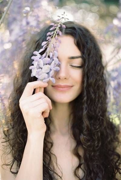 Wisteria Inspired Cliffside Shoot via Magnolia Rouge Spring Photoshoot, Fairytale Photography, Mode Boho, Spring Photography, Spring Inspiration, Portrait Inspiration, Photography Women, Wisteria, Amazing Flowers