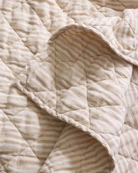 Eco Friendly Bedding, Striped Quilt, Linen Quilt, Twin Quilt, European Linens, Size King, Quilt Set, Quilt Sets, Harmful Chemicals