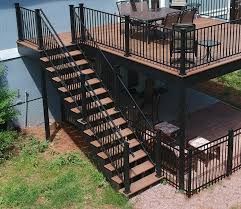 Outside Stairs, Staircase Outdoor, House Window Design, Metal Deck, Pathway Landscaping, Balcony Railing Design, Backyard Balcony, Patio Deck Designs, Exterior Stairs