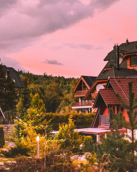 Where to stay in the Tatras Mountains, Slovakia 🇸🇰👇 When deciding where to stay in The Tatra Mountains, there’s not much information out there about the best areas or hotels (and this can really make or break your trip). Here’s each of the areas to consider and where we recommend 🌎 Poprad 🌆 This is where you’ll most likely fly in and out of and it’s the largest city at the foot of the High Tatra Mountains. If you want budget friendly accommodation and plenty of restaurants then Poprad ... Poprad Slovakia, Tatra Mountains, Slovakia, Budget Friendly, Travel Blog, Hotel, Travel