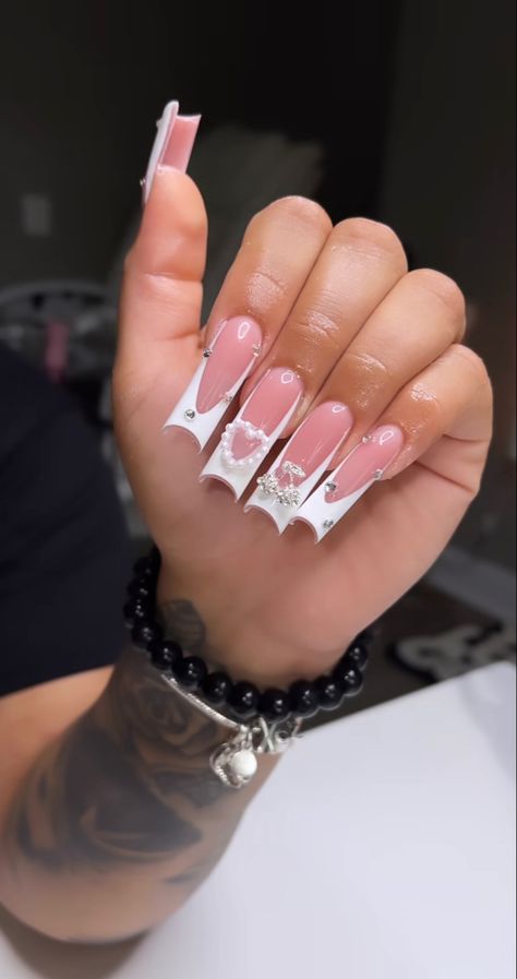 Baddie Nails Tapered Square, Black Freestyle Acrylic Nails, Cute Nails Acrylic Black Women, Birthday Nail Set Ideas Medium Length, Nail Sets Ideas, Medium Long Acrylic Nails, Birthday Nails Black Women, Junk Nail Designs, Medium Acrylics