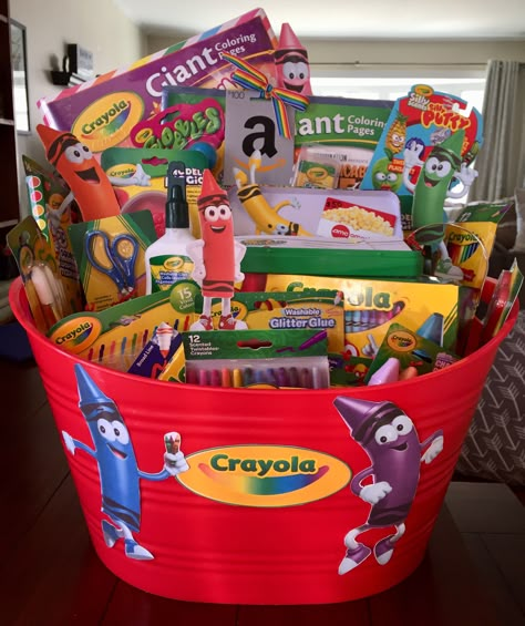 Crayola themed basket for basket auction Easter Basket Fundraiser Ideas, Gift Basket Ideas For Silent Auctions, Baskets For Raffles Fundraisers Kids, Art Raffle Basket Ideas, Crayola Gift Basket, Craft Raffle Basket Ideas, Ideas For Chinese Auction Baskets, Craft Basket Ideas Silent Auction, School Raffle Basket Ideas Fundraising