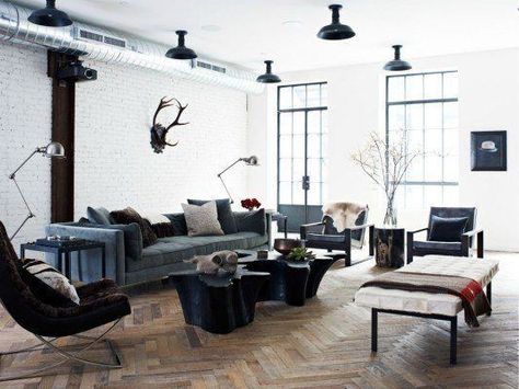 Industrial-chic loft in NoHo features glammed up interiors New Yorker Loft, Modern Bachelor Pad, Masculine Living Rooms, Fun Living Room, Nyc Loft, Chic Loft, New York Loft, Industrial Livingroom, Loft Interiors