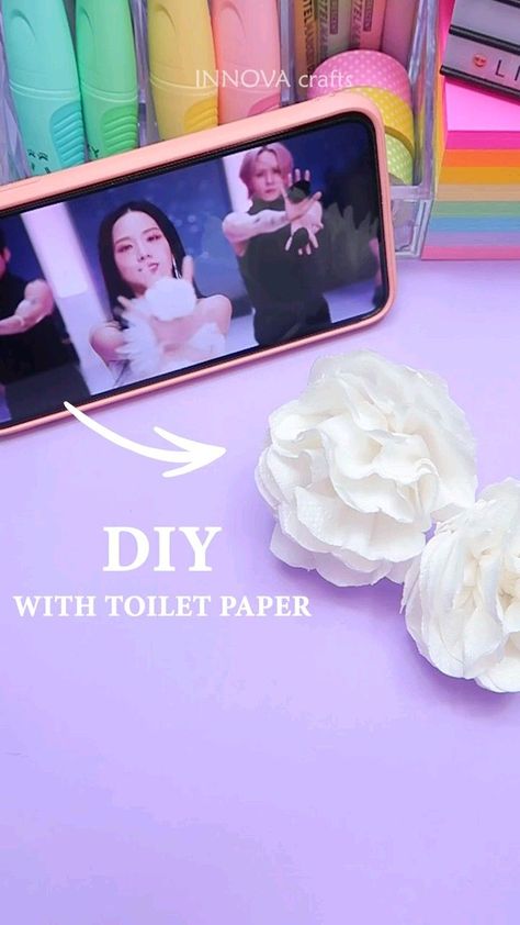 Paper Marbling Techniques: Abstract Artistry Jisoo Flower Ring, Diy Paper Rings, Toilet Paper Flowers, Jisoo Flower, Paper Marbling, Marbling Techniques, Tissue Paper Crafts, Diy Crafts Bookmarks, Kpop Diy