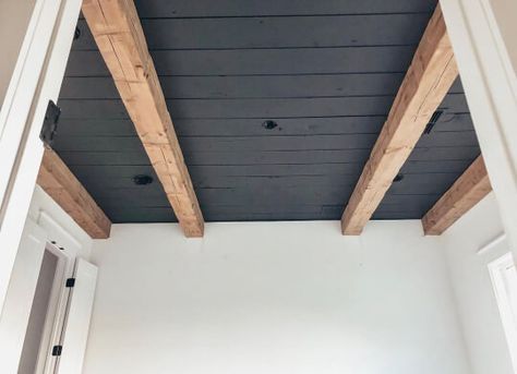 Sherwin Williams Cyberspace (The Moodiest Charcoal Blue!) SW 7076 - Mod & Mood Sherwin Williams Cyberspace, Shiplap Ceiling, Shoji White, Room Accent Wall, Oak Trim, Charcoal Blue, Farmhouse Entryway, House Ceiling Design, Benjamin Moore Colors