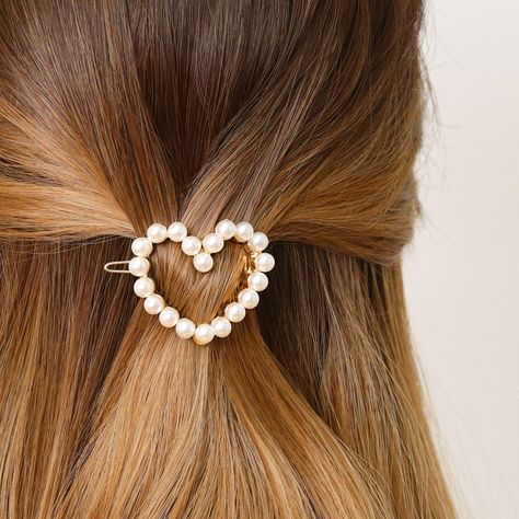 Pearl Heart Shape Hair Barrette -The perfect addition to any hairstyle, it adds a touch of sophistication. -This pearl heart barrette is suitable for thick hair, and it holds hair gently and securely.  ✅DETAILS *ONE (1) piece *Item Number: Pearl (HB26GP) *Materials: Metal Alloy, Steel Clip, Acrylic Pearls *Acrylic pearl color: White  *Plating: Shiny Gold *Shape: Circle Shape *Size: Approx. 4.8(W) x 4(H)cm/ 1.9" x1.6" inch *Easy snap on clasp *High quality  *Handmade *Made in Korea 🚚 DELIVERY Ships from New Jersey  After your order is placed, we ship products in 1 - 2 business days. All shipping comes with Tracking Numbers. USPS service 🎁RETURN OR EXCHANGE All sales are final. For sanitary reasons, we do not accept returns and exchanges. However, your satisfaction is our priority, so plea Formal Hair Clips, Hair Clips Cute, Romantic Hair, Pearl Barrette, Cute Hair Accessories, Minimalist Hair, Wedding Barrettes, Gold Hair Clips, Crystal Hair Clips