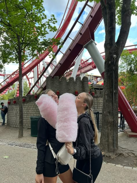 best friends theme park candyfloss rollercoasters copenhagen tivoli happiness Theme Park Pics With Friends, Thorpe Park Outfit, Theme Park Aesthetic Friends, Theme Park With Friends, Best Friend Activities Aesthetic, Friend Activities Aesthetic, Theme Park Aesthetic, Bff Vibes, Copenhagen Tivoli