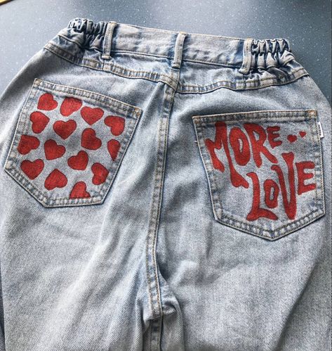 Custom Jeans Diy, Denim Diy Clothes, Painted Clothes Diy, Hand Painted Denim Jacket, Marvel Clothes, Upcycle Clothes Diy, Painted Denim Jacket, Diy Clothes And Shoes, Diy Clothes Design