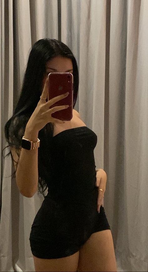 mirror selfie black hair black dress baddie Pretty Mirror Selfie Black, Baddie Selfies Mirror, Black Hair Mirror Selfie, Black Dress Selfie, Baddie Mirror Pics No Face, Baddie Mirror Selfie, Black Baddie Selfies, Mirror Selfie Black Women, Black Dress Mirror Selfie