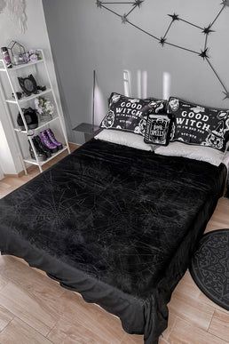 Goth Bed, Gothic Decor Bedroom, Goth Bedroom, Dark Bedroom, Goth Home, Goth Home Decor, Dark Home, Gothic House, Dream Bedroom