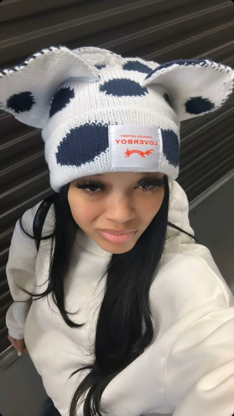 Charles Jeffrey Loverboy Beanie Outfit, Rich Rich, Beanie Outfit, Quick Natural Hair Styles, Cute Beanies, Girl Fits, Outfits With Hats, Cute Hats, Baddie Outfits Casual