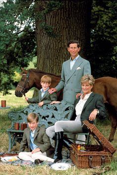 #99 #fullattitude #rajwadu #royalattitude #royalpeople #fullmojdifulljalsa #fullloaded #likeforlikes #followtrain #follow Pin Photography, Princesa Margaret, Diana Queen, Prince Charles And Diana, Royal Photography, Laura Bailey, Principe William, Princess Diana Family, Princess Diana Photos