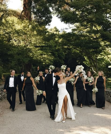 Wedding Color Schemes Classic, All Black Bridal Party Attire, Neutral Wedding Party Color Schemes, Wedding Neutral Color Schemes, Wedding Color Schemes Neutral, Classic Wedding Color Schemes, Bridal Party Color Schemes, Black And White Wedding Theme, Wedding Shot List