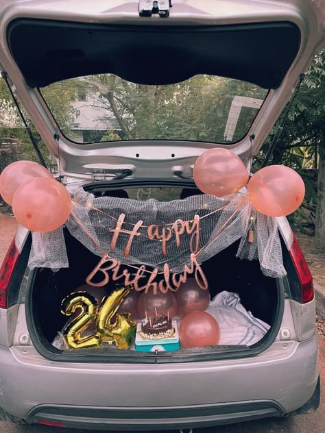 Happy Birthday Car Decoration Ideas, Car Bday Surprise, Happy Birthday Car Decorations, Birthday Celebration In Car Ideas, Birthday Celebration In Car, Car Bday Decorations, Car Birthday Surprise, Birthday In Car, Bday Decoration In Car