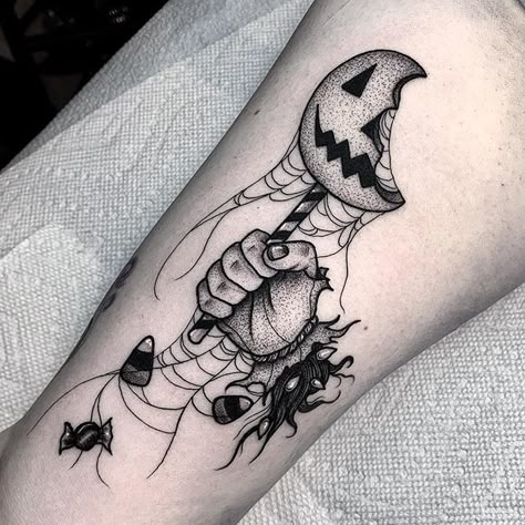 Small Horror Movie Tattoos Matching, Spooky Filler Tattoo Ideas, Fine Line Horror Tattoo, Mini Horror Tattoos, Horror Patchwork Tattoo, Sam Trick R Treat Tattoo, Simple Horror Tattoo, Drawing Piercings, Trick R Treat Tattoo