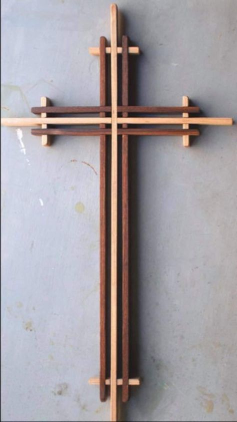 Wooden Crosses Diy, Wood Crosses Diy, Crosses Diy, Wooden Cross Crafts, Rustic Wood Cross, Wood Wall Cross, Rustic Furniture Diy, Wooden Crosses, Wooden Pallet Furniture