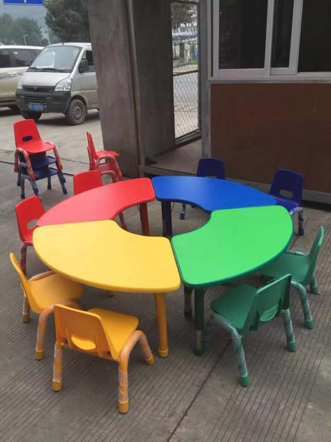 Toddler Table And Chairs Daycare, Daycare Table And Chairs, Kindergarten Stairs Design, Daycare Room Design, Kindergarten Tables, Homeschool Room Design, Daycare Furniture, School Cafe, Kindergarten Interior