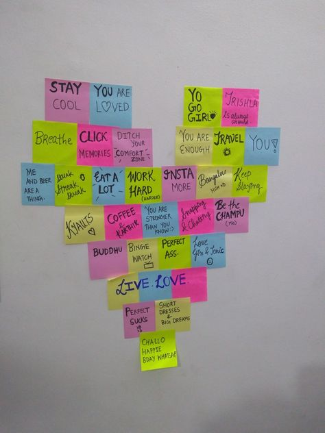 Stick Notes Ideas Wall Study, Sticky Note Love Notes, Positive Sticky Notes Quotes, Sticky Notes Ideas Wall Bedroom, Stick Notes Ideas Wall, Positive Post It Notes, Positive Sticky Notes, Sticky Note Decor, Positive Notes For Students