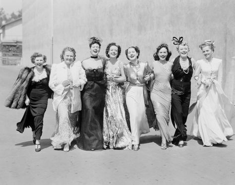 There is fashion for days in 1939's "The Women."   Behind-the-scenes with Florence Nash as Nancy Blake, Phyllis Povah as Edith Potter, Rosalind Russell as Sylvia Fowler, Joan Crawford as Crystal Allen, Norma Shearer as Mary Haines, Paulette Goddard as Miriam Aarons, Mary Boland as Countess DeLave. The Women 1939, Paulette Goddard, Rosalind Russell, Norma Shearer, Jean Harlow, Actrices Hollywood, Joan Crawford, Golden Age Of Hollywood, Classic Films