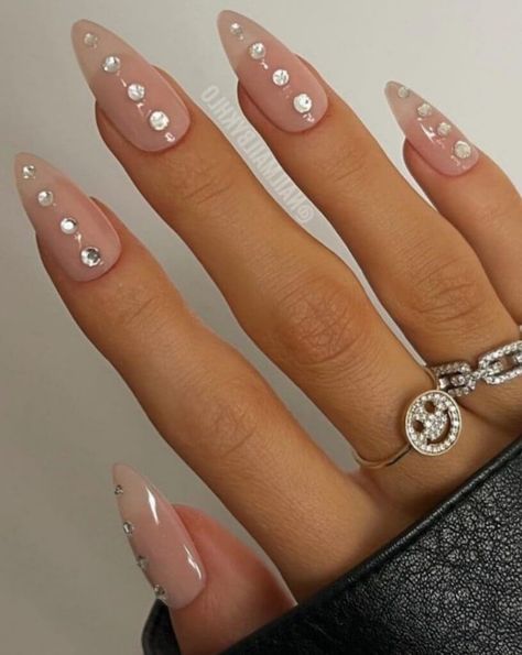 Almond Nail Designs With Gems, Baddie Diamond Nails, Diamonds Nails Design, Nails Crystals Designs, Nail Diamonds Ideas, Nude Nails With Crystals, Nude With Rhinestone Nails, Nude Nails White Design, Short Nude Nails With Rhinestones