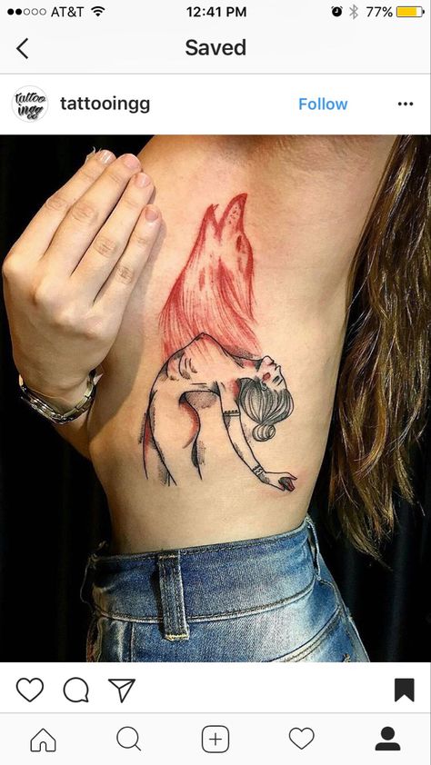 Wolf Back Tattoo Women, Wolf Tattoo For Women, Tiny Foot Tattoos, Wolf Tattoos For Women, Alchemy Tattoo, Brown Acrylic Nails, Boho Tattoos, Back Tattoo Women, Dainty Tattoos