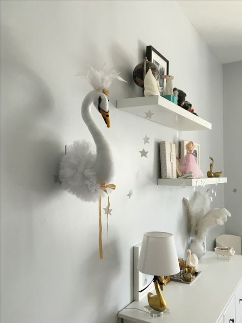 DIY swan wall hanging; girls swan theme bedroom Swan Theme Nursery, Swan Bedroom, Swan Soiree, Swan Nursery Decor, Ballerina Bedroom, Swan Nursery, Swan Aesthetic, Bedroom Girl, Kids Rooms Inspo