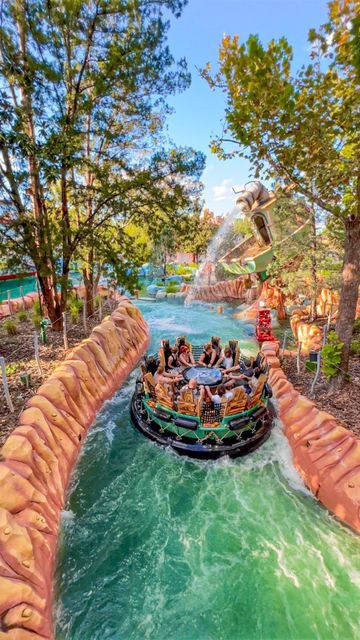 Theme Park Explorers on Instagram: "The wettest rapid river in the world: would you hop aboard? 🤯💦 This is Popeye at Universal Orlando Resort. You’ll get as soaked as jumping in the pool with your clothes on… luckily there is the Florida sun to warm you up!🌞😎 #universalorlandoresort #universalorlando #universal #themepark #rapidriver #splash #water #extreme #atraction #florida #wet #soaked #fun #TPexplorers" Orlando Water Parks, Water Amusement Park, Best Water Parks In The Us, Rapids Water Park Florida, Jump Park, Jurassic Park River Adventure, Rapids Water Park, Best Water Parks In The World, Park Games