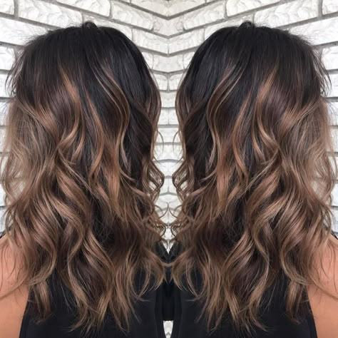 Shiny Light Brown Balayage with Black Roots 2023 Hair Trends For Women Ombre, Earthy Brunette Balayage, Low Maintenance Balayage, Dark Balayage, Light Brown Balayage, Balayage Hair Caramel, Brown Hair With Caramel Highlights, Rambut Brunette, Chocolate Brown Hair Color