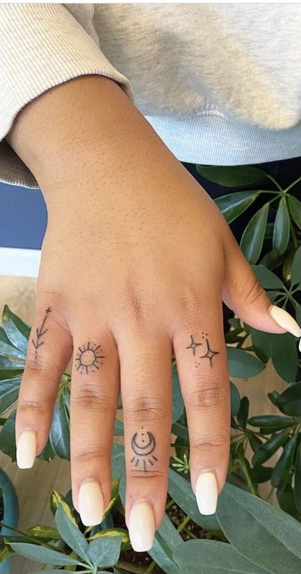 Sun And Moon Finger Tattoos For Women, Thumb Knuckle Tattoo, Tpwk Finger Tattoo, Tarot Finger Tattoo, Colored Finger Tattoo, Half Sun Finger Tattoo, Celestial Finger Tattoos For Women, Celestial Finger Tattoo, Finger Skull Tattoo