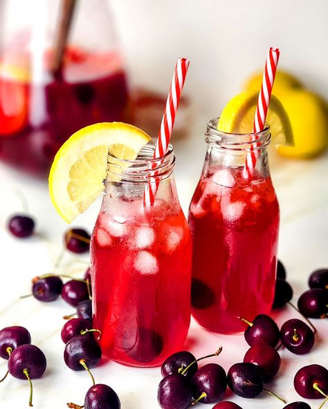 A quick, sweet, and tart cherry lemonade 🍋🍒 • Get the full recipe in the link in my bio >> • #sweets4dayz #drinkrecipe #summerdrinks #cherrylemonade #homemadelemonade #lemonade #cherryrecipes #dessertblog #foodblogger Cherry Lemonade Recipe, Dessert Table Recipes, Yummy Summer Drinks, Cherry Lemonade, Quick Drinks, Lemonade Recipe, Fresh Lemonade, Homemade Lemonade, Cherry Recipes