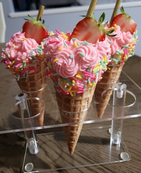 Cone Cakes, Stuffed Cones, Cake Cones, Stuffed Waffle Cones, Waffle Cone, Cheesecake Stuffed Cones, Waffle Cone Party Favors, Cupcake Waffle Cones, Cheesecake Cones