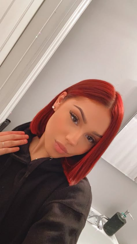 Orange Bob Hair, Short Red Hair Styles, Bob Red Hair, Red Hair Bob, Red Short Hair, Red Hair Short, Red Bob Hair, Trendy Hair Color Ideas, Hair Style Girl