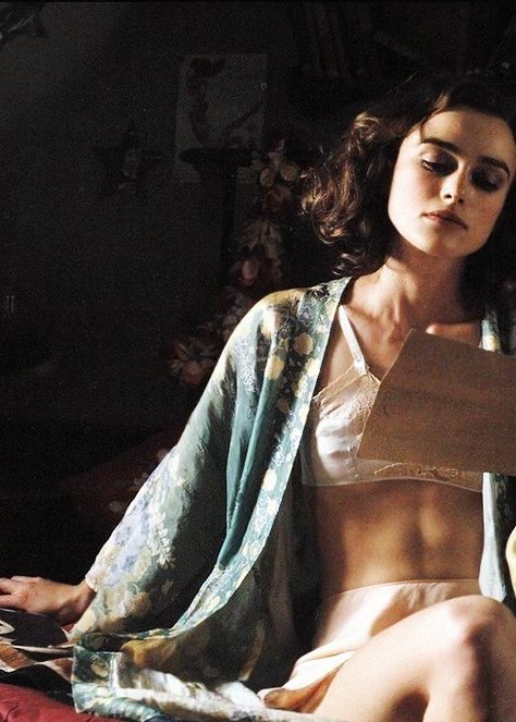 The Edge Of Love, Kiera Knightly, Keira Knightly, Lingerie Vintage, Lingerie Inspiration, Bonham Carter, Atonement, Keira Knightley, Amanda Seyfried