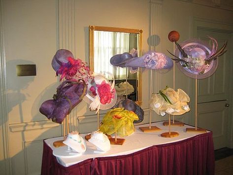 Kentucky Derby Fashion, Derby Ideas, Run For The Roses, Mom Party, Hat Display, Kentucky Derby Party, Birthday Brunch, Kentucky Derby Hats, Derby Party