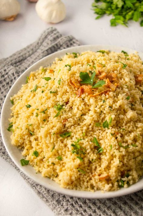 Couscous Easy Recipe, Garlic Pearl Couscous Recipes, Cous Cous Side Dish Recipes, Flavored Couscous Recipes, Couscous Seasoning Recipes, Garlic Butter Couscous, Flavorful Couscous Recipes, Delicious Couscous Recipes, Couscous Side Dishes Dinner