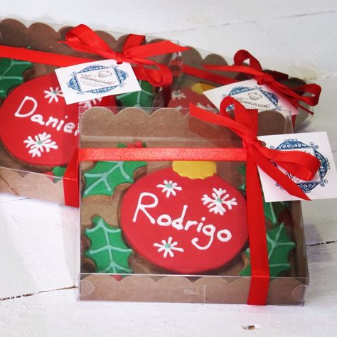 Caja galleta bola de Navidad con nombre Cupcake Cookies, Diy Projects To Try, Christmas Desserts, Brownies, Projects To Try, Diy Projects, Yummy Food, Gift Wrapping, Clip Art