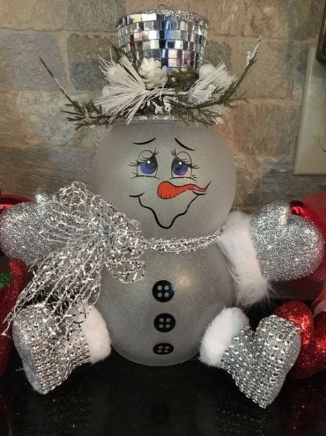 Fish Bowl Snowman Ideas | HubPages Fishbowl Santa, Glass Snowman Crafts, Fish Bowl Snowman, Bowl Snowman, Snowman Ideas, Snowman Crafts Diy, Fish Bowls, Glass Snowman, Snowman Christmas Decorations