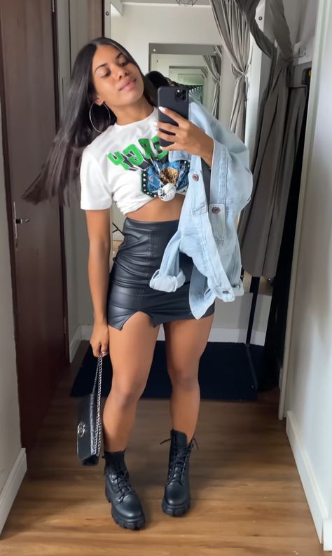 Dunks Concert Outfit, Aventura Concert Outfit 2024, Fuerza Regida Concert Outfit Fresa, Aventura Concert Outfit Ideas, Chris Brown Concert Outfit Ideas, Club Outfit Ideas Night, Hot Concert Outfits, Leather Skirt Outfit Summer, Leather Skirt Outfit Party