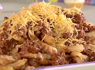 Chili Fries Recipe, Chili Cheese Fries Recipe, Cheese Fries Recipe, Chili Fries, State Fair Food, Grilled Foods, Chili Cheese Fries, Carnival Food, Fries Recipe