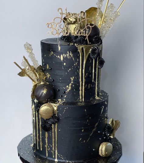 18th Birthday Cake Gold And Black, Black White Silver And Gold Birthday Cake, Grand Birthday Cake, 40th Black And Gold Cake, Black White And Gold 18th Birthday Cake, Elegant Black Cakes Birthday For Women, Black Gold Cake Ideas, Black And Gold 18th Birthday Cake, Black And Gold Sweet 16 Cake