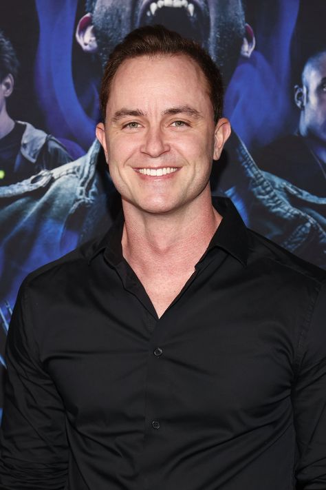 Who Is Ryan Kelley Dating? Ryan Kelley, Movie Cast, Holland Roden, Tyler Posey, Tyler Hoechlin, Captain Jack, It Movie Cast, Night Photos, Movie Premiere